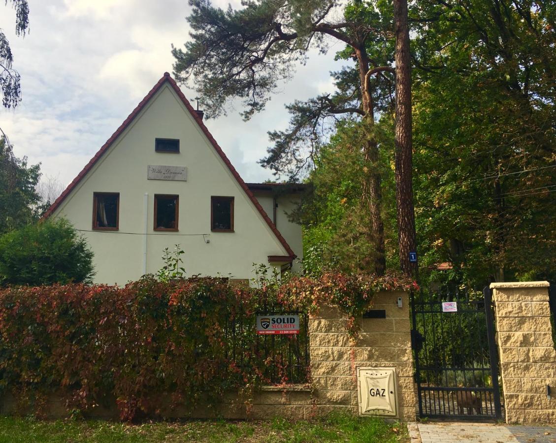 Willa Danusia Milanowek Exterior foto